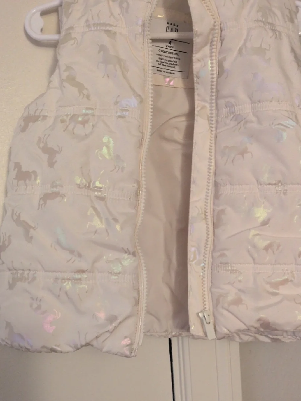 GAP Iridescent‎ Unicorn Puffer Vest - Cream
